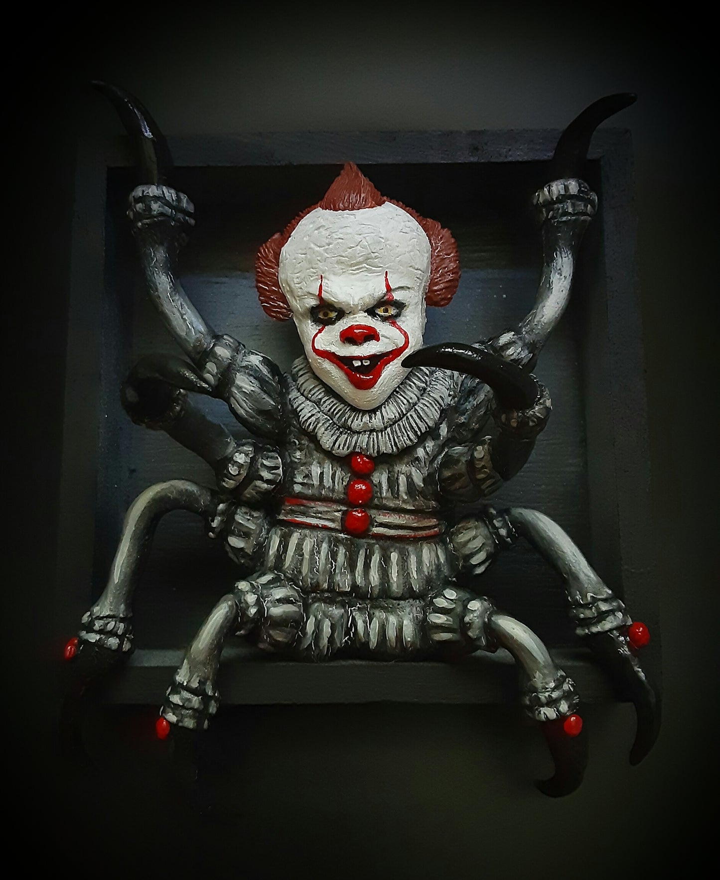 PENNYWISE SPIDER FORM IT WALL ART