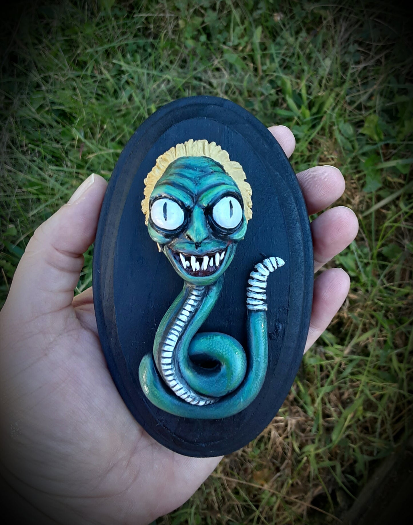 BEETLEJUICE SNAKE WALL ART